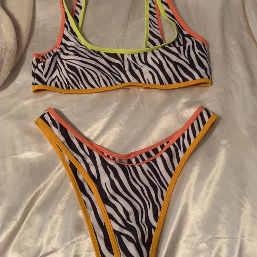 Bathing suit